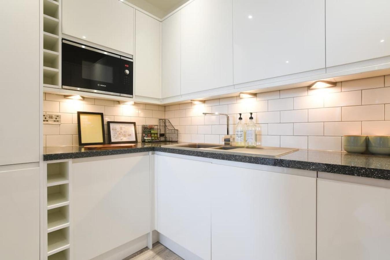 Air Maison - Stunning Beach Front Apartment Portsmouth Extérieur photo