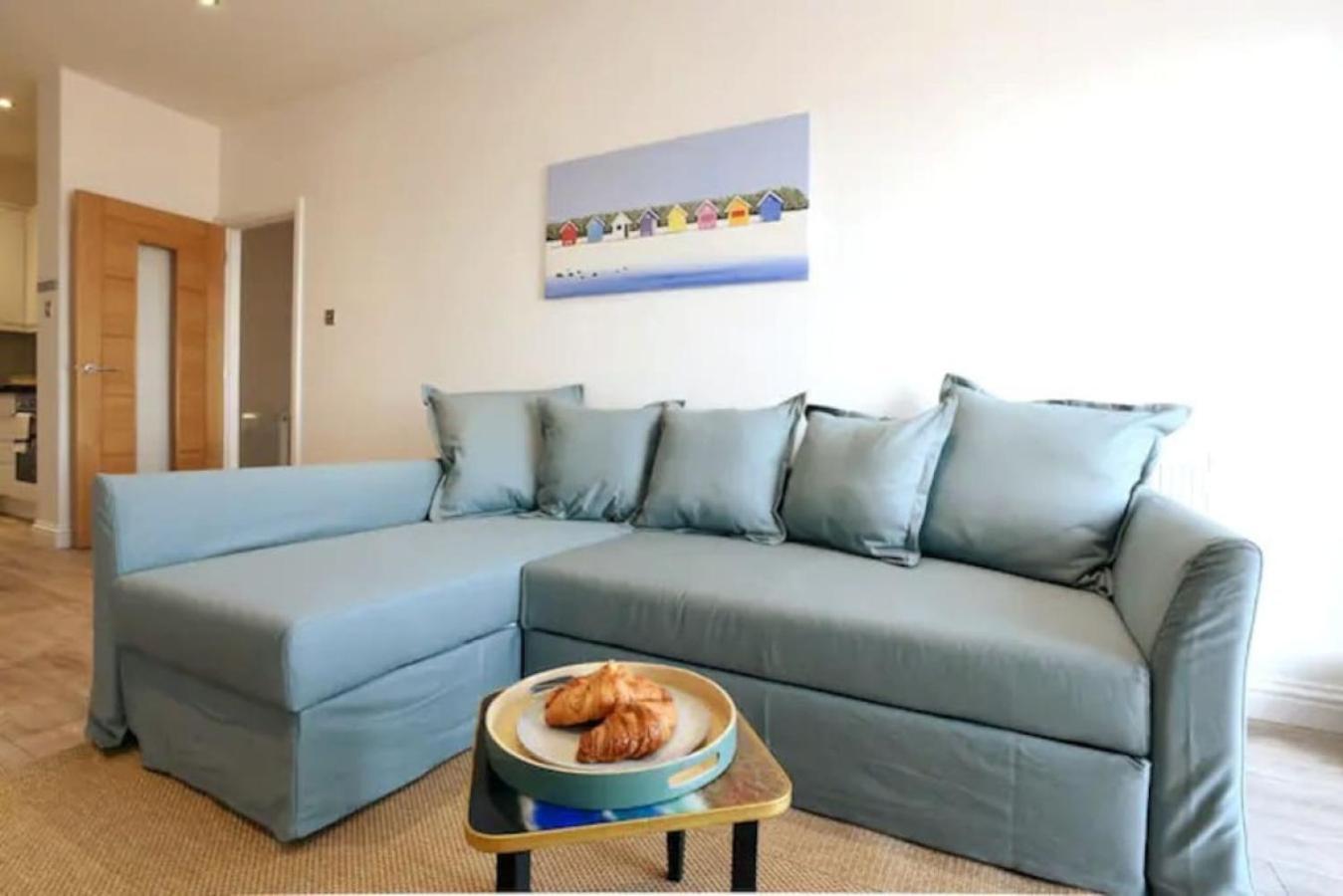 Air Maison - Stunning Beach Front Apartment Portsmouth Extérieur photo